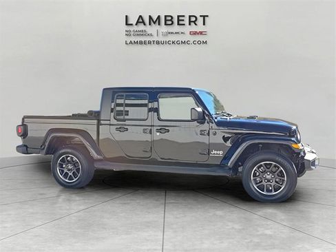 Used 2023 Jeep Gladiator Overland image 20
