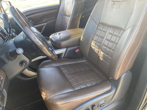 Used 2020 Nissan Titan Platinum Reserve w/ Moonroof Package image 20