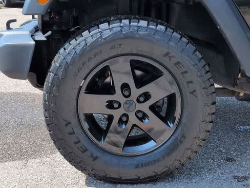 Used 2017 Jeep Wrangler Sport w/ Quick Order Package 24S AWD/4WD image 14