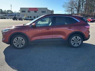 Used 2020 Ford Escape SEL video 5