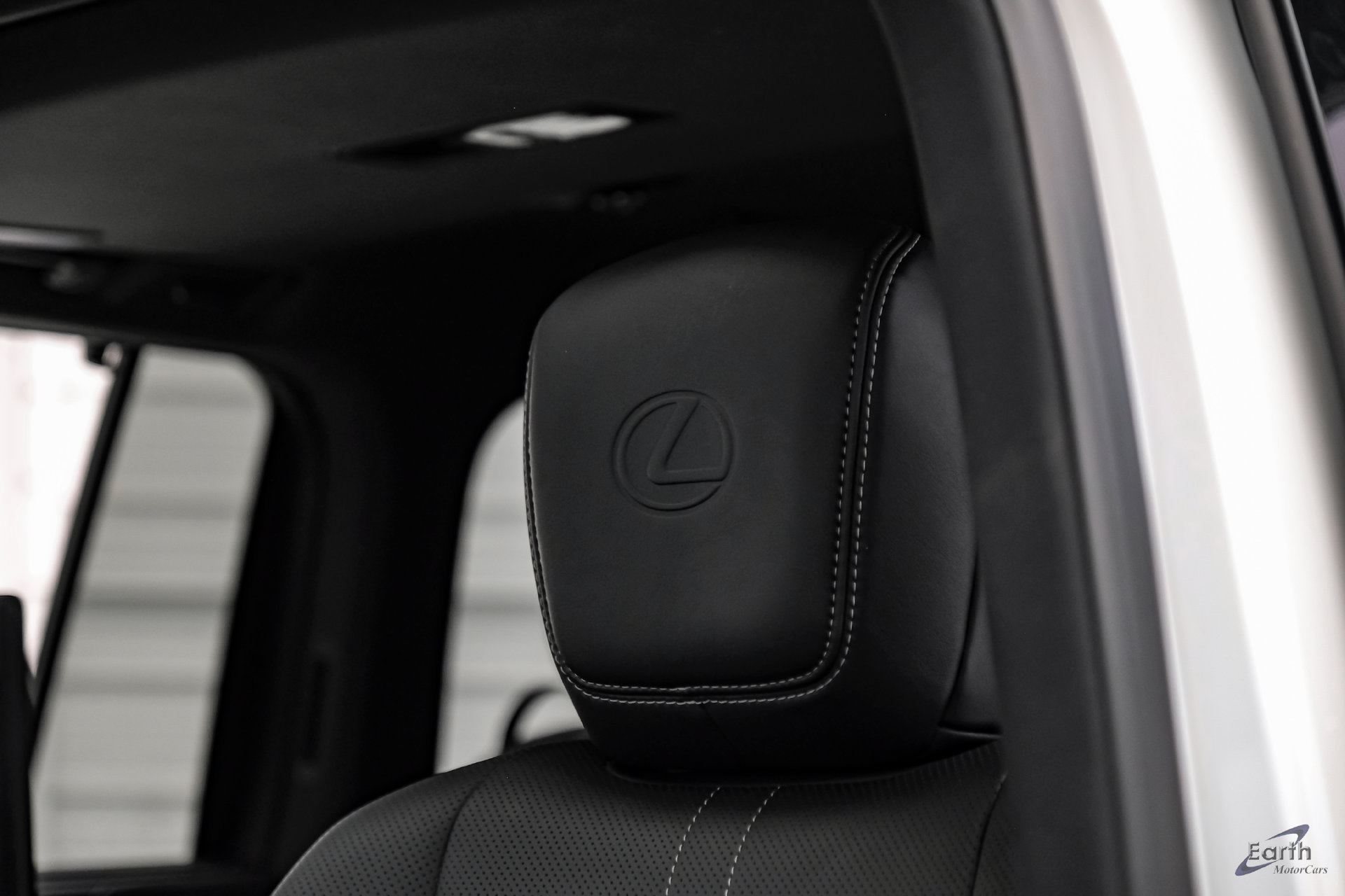 Used 2023 Lexus LX 600 4WD w/ Accessory Package (Z1) image 40