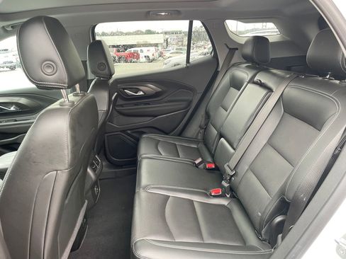 Used 2022 GMC Terrain SLT w/ Tech Package image 22