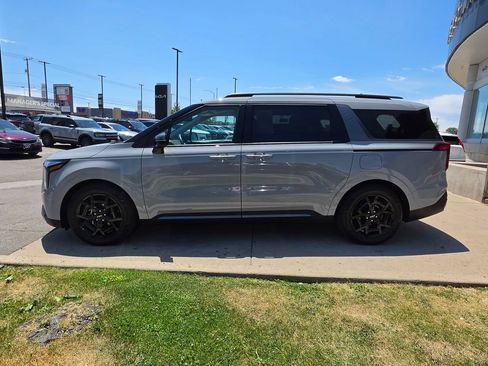 Certified 2025 Kia Carnival SX Prestige FWD image 8