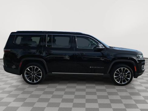 Used 2022 Jeep Wagoneer Series III w/ Premium Group I AWD/4WD image 9