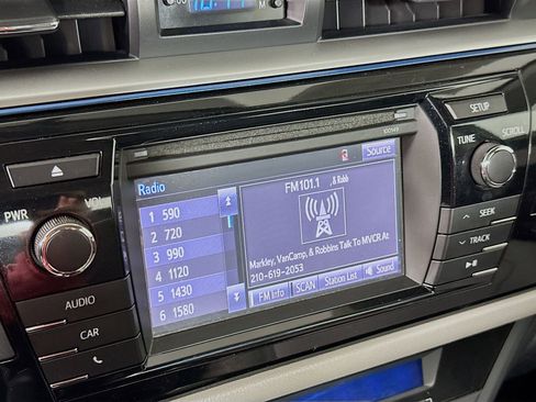 Used 2014 Toyota Corolla LE FWD image 14