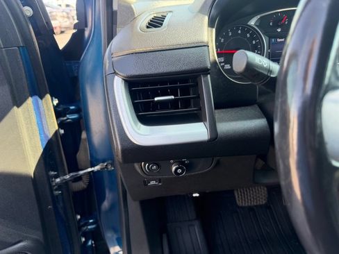Used 2020 GMC Terrain SLE FWD image 26
