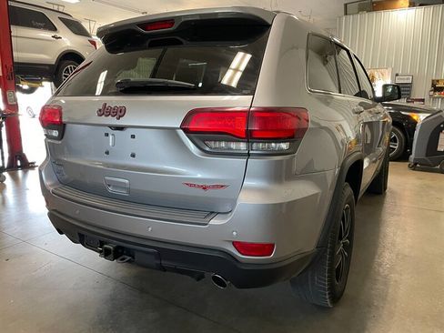 Used 2018 Jeep Grand Cherokee Trailhawk AWD/4WD image 6