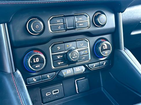 Used 2021 Chevrolet Tahoe RST w/ Luxury Package RWD image 37