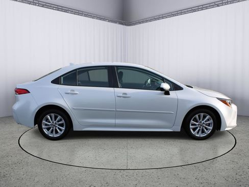 Certified 2024 Toyota Corolla LE image 9