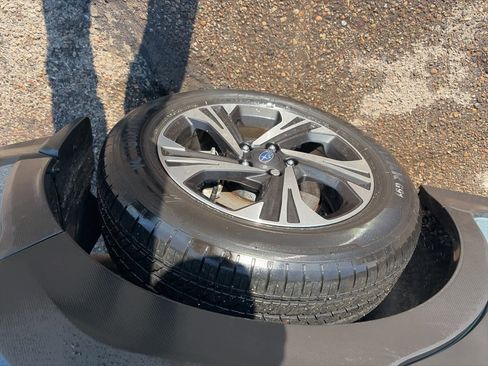 Certified 2024 Subaru Crosstrek 2.0i Premium w/ Popular Package #4 image 8