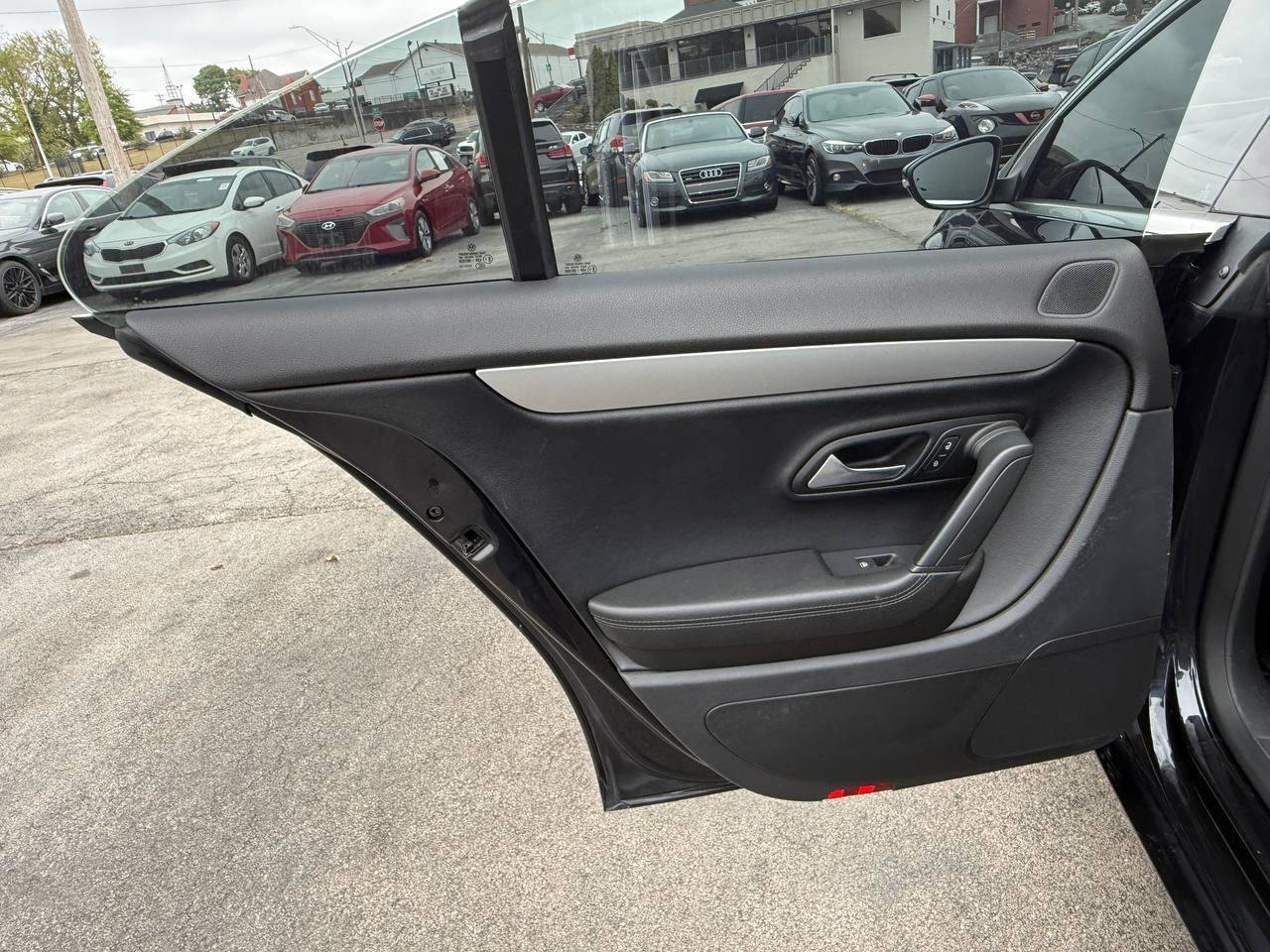 Used 2012 Volkswagen CC Sport FWD image 32