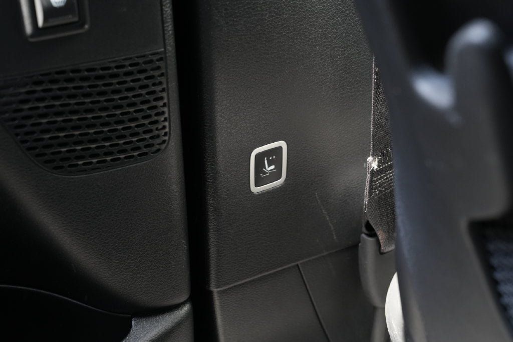 Used 2025 Chrysler Pacifica Limited FWD image 38