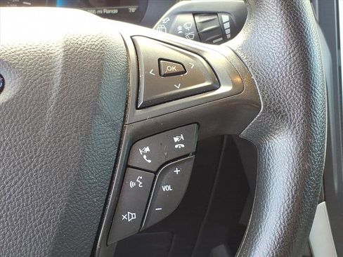 Used 2022 Ford Edge SE image 19