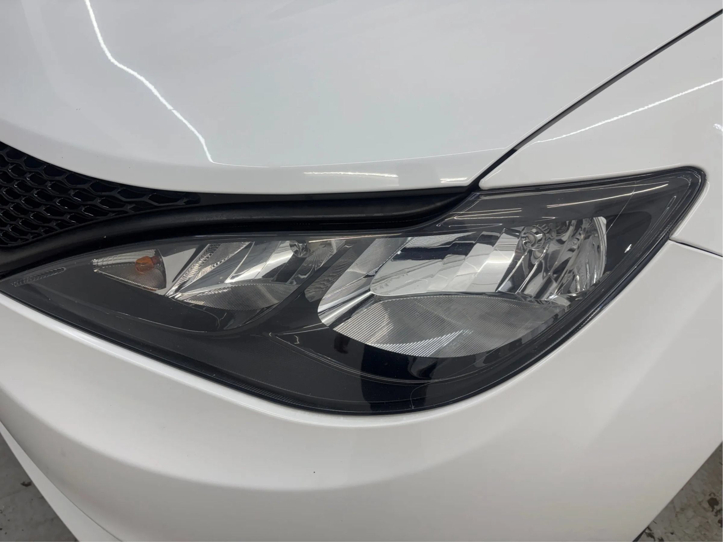 Used 2023 Chrysler Voyager LX FWD image 30