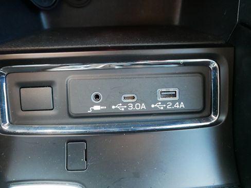 Certified 2025 Subaru Ascent Premium AWD/4WD image 33
