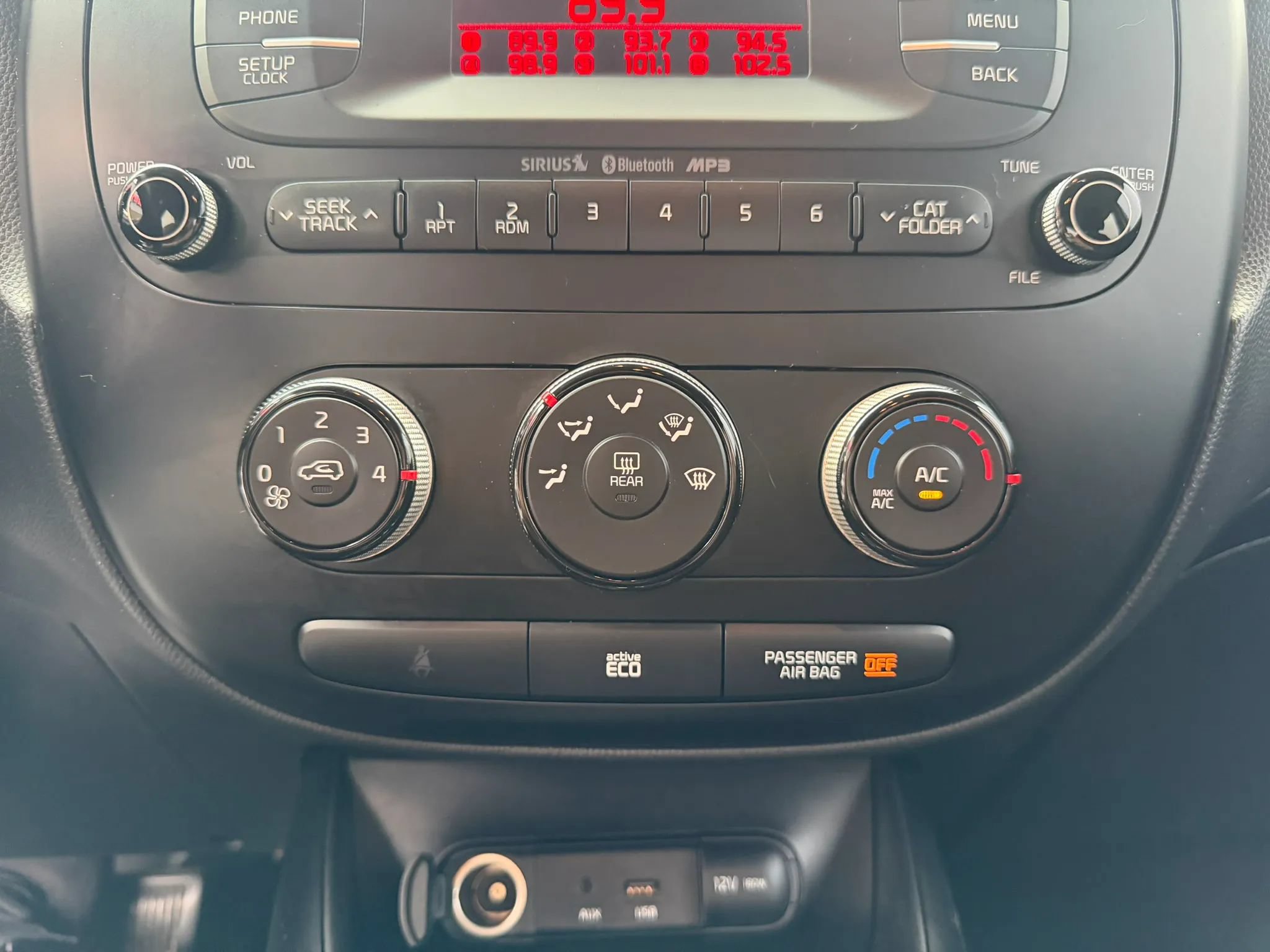 Used 2014 Kia Soul + FWD image 21