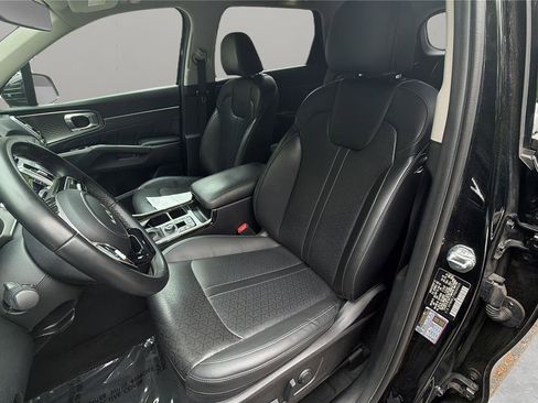 Used 2023 Kia Sorento SX AWD/4WD image 10