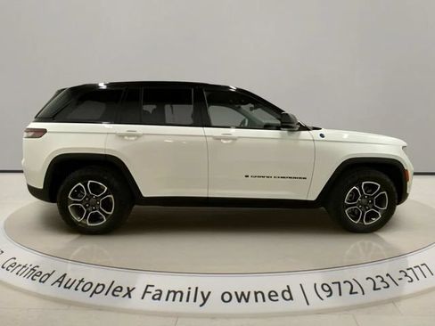 Used 2023 Jeep Grand Cherokee Trailhawk w/ Advanced Protech Group II AWD/4WD image 6