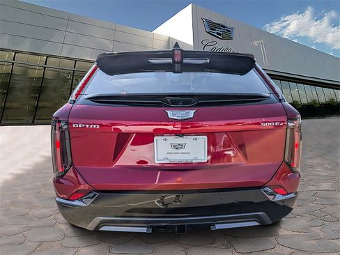 New 2025 Cadillac Optiq Sport 2 w/ LPO, ONYX Package image 3