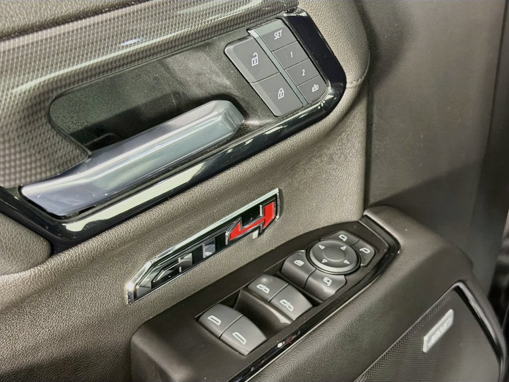 Used 2022 GMC Sierra 1500 AT4 w/ AT4 Premium Package AWD/4WD image 17