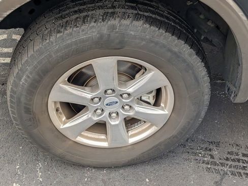 Used 2019 Ford F150 Lariat w/ Equipment Group 502A Luxury image 23