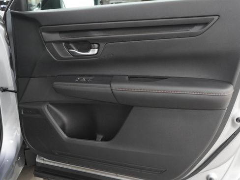 Used 2023 Honda CR-V Sport image 9