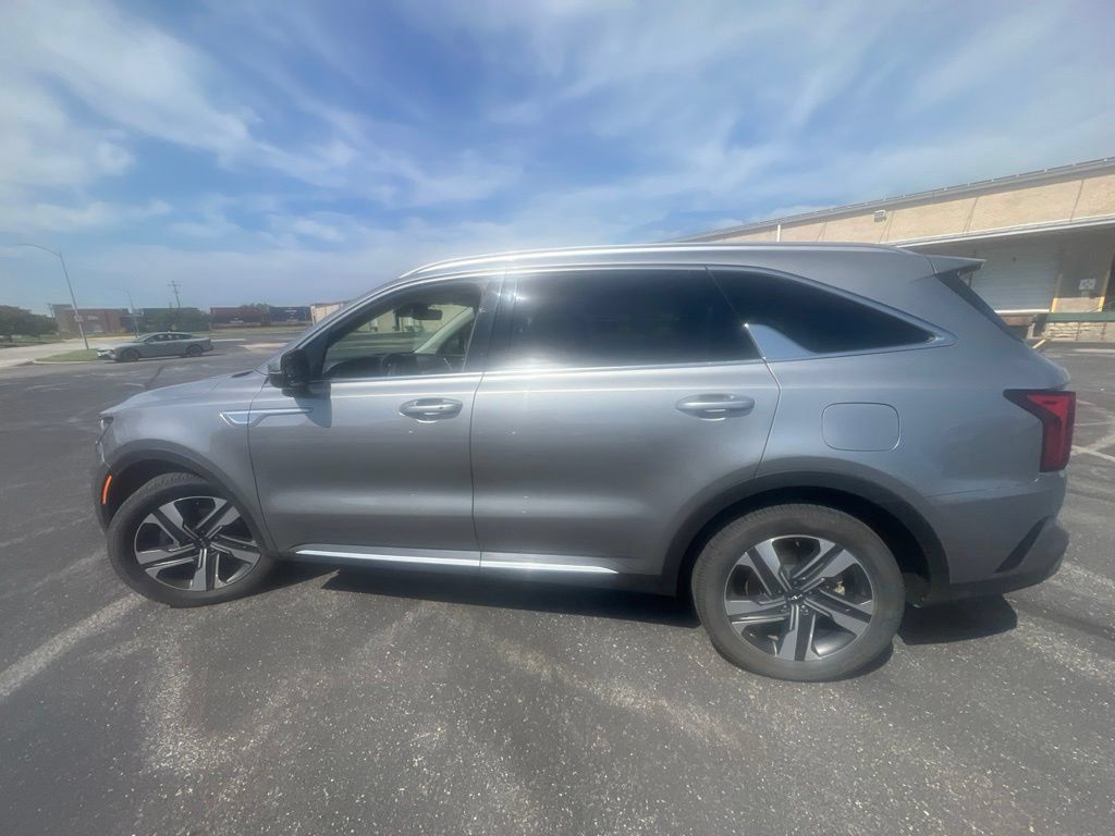 Used 2023 Kia Sorento EX AWD/4WD image 7