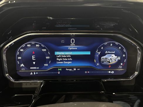 Used 2023 Chevrolet Silverado 1500 High Country w/ Technology Package image 7