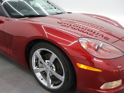 Used 2009 Chevrolet Corvette Coupe w/ Preferred Equipment Group RWD image 19