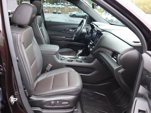 Used 2023 Chevrolet Traverse High Country w/ LPO, Floor Liner Package image 22