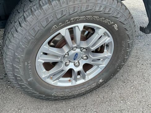 Used 2019 Ford F150 Lariat w/ FX4 Off-Road Package image 20