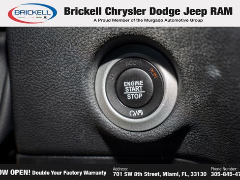 Used 2024 Chrysler Pacifica Limited FWD image 32
