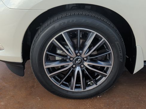 Used 2020 INFINITI QX60 Luxe w/ Essential Package FWD image 7