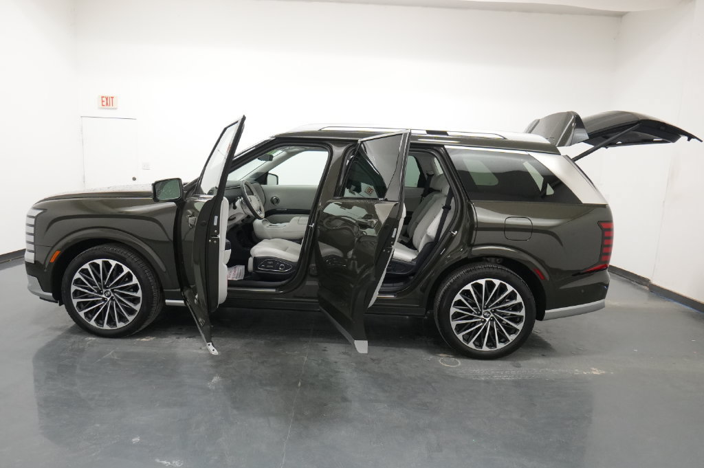 Used 2026 Hyundai Palisade Calligraphy AWD/4WD image 34