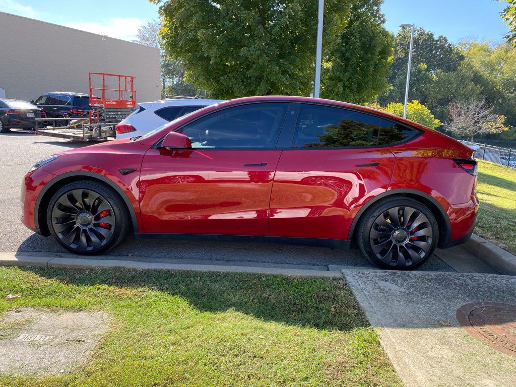 Used 2021 Tesla Model Y Performance AWD/4WD image 4