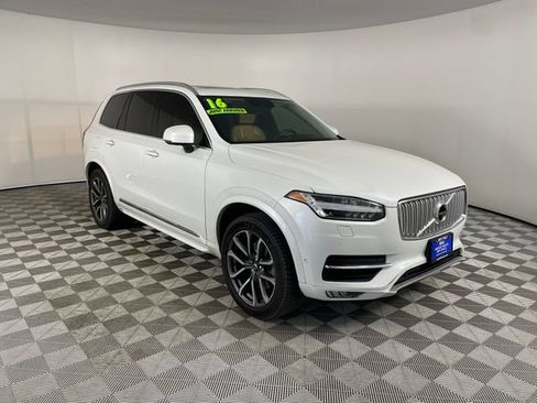 Used 2016 Volvo XC90 T6 Inscription w/ Vision Package AWD/4WD image 17