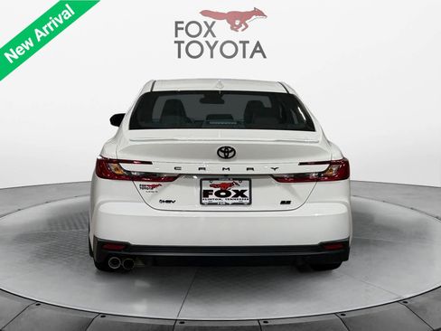 Used 2025 Toyota Camry SE FWD image 5