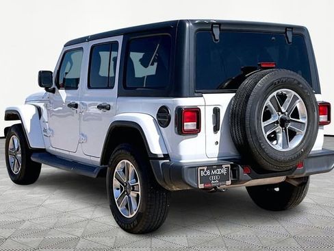 Used 2020 Jeep Wrangler Unlimited Sahara AWD/4WD image 12