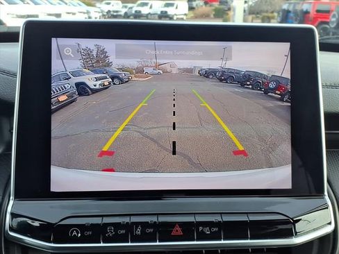 Used 2024 Jeep Compass Trailhawk image 30