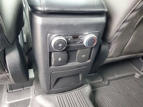 Used 2022 Ford Explorer XLT image 10