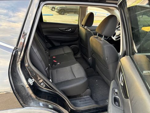 Used 2017 Nissan Rogue SV FWD image 11