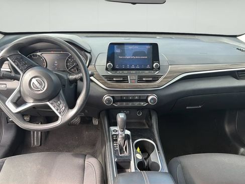 Used 2023 Nissan Altima 2.5 SV FWD image 12