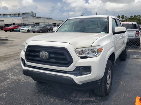Used 2020 Toyota Tacoma SR w/ SR Convenience Package RWD image 3