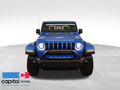 Used 2023 Jeep Gladiator Sport AWD/4WD image 6