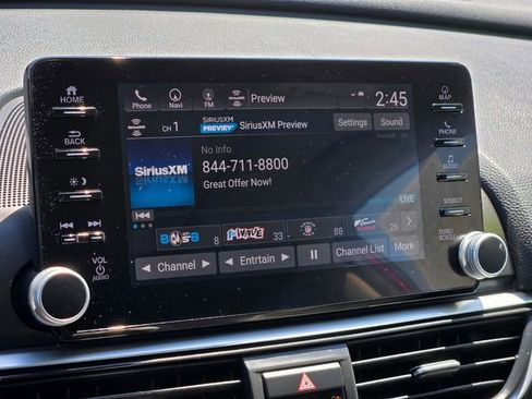 Used 2018 Honda Accord Touring image 18