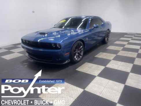 Used 2021 Dodge Challenger R/T Scat Pack image 1