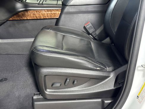 Used 2019 Chevrolet Tahoe Premier AWD/4WD image 19