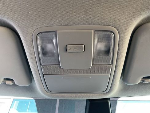 Used 2025 Kia Soul LX w/ LX Technology Package FWD image 12