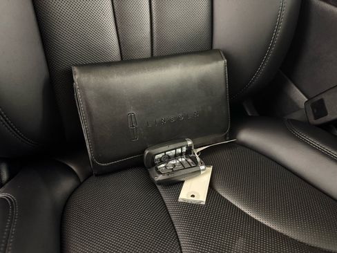 Used 2022 Lincoln Nautilus Reserve w/ Equipment Group 201A image 44