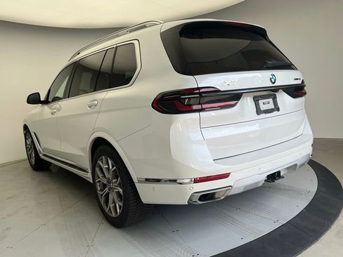 Certified 2023 BMW X7 xDrive40i w/ Premium Package AWD/4WD image 4